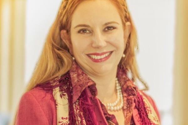 Dr. Mayelinne De Lara