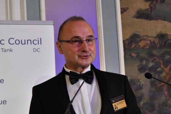 Dr. sc. Gordan Grlić Radman